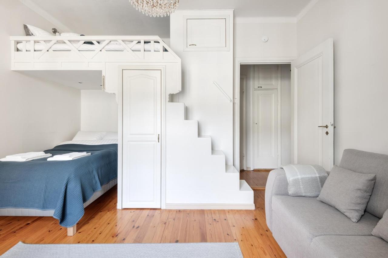 Wehost Spacious Studio For 5 With A Kitchen 헬싱키 외부 사진